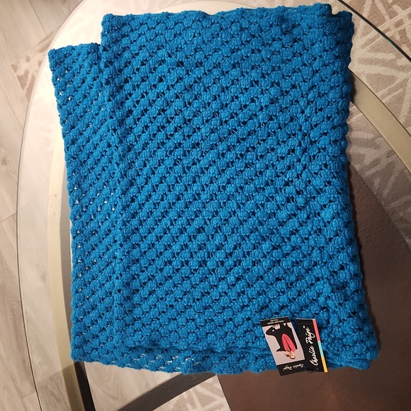 CHARLIE PAIGE SCARF - Picture 2 of 2